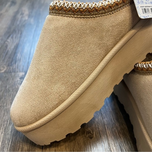 NWT Mudd Patform Slippers Clogs Faux Suede Tan Beige Sherpa Warm Winter Size 8.5 - Picture 6 of 13